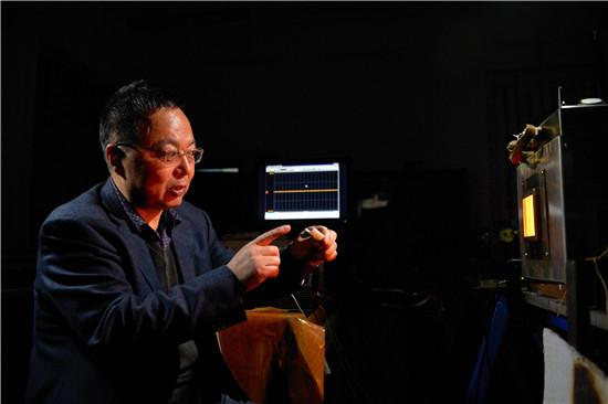 李玉龙教授 郭友军/摄