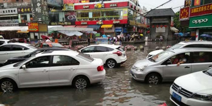 广州下午转雷阵雨 今早大水漫入长湴地铁站