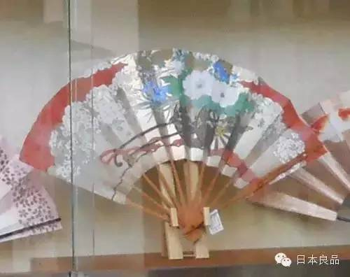 日本人总拿在手里的扇子竟有这般讲究！丨日本文化