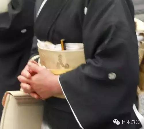 日本人总拿在手里的扇子竟有这般讲究！丨日本文化