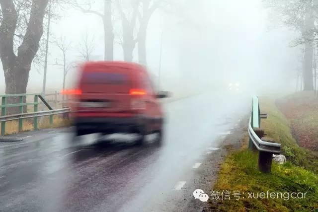 雾中开车会不由自主加速？诡异！