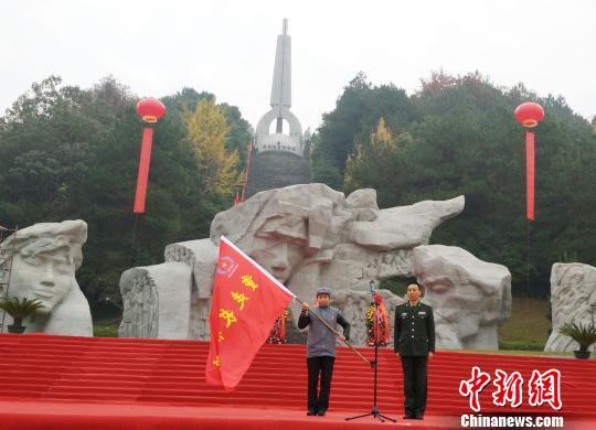 “重走长征路”红色旅游首发团走进广西桂林