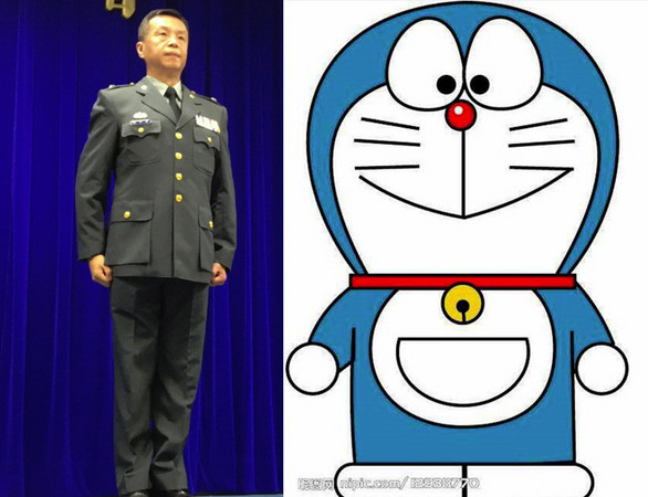 台军立正姿势改握拳,网友笑:像哆啦A梦