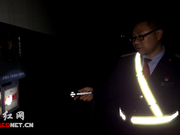 站台工作员一个夜班接发24趟列车 要暴走11.2千米