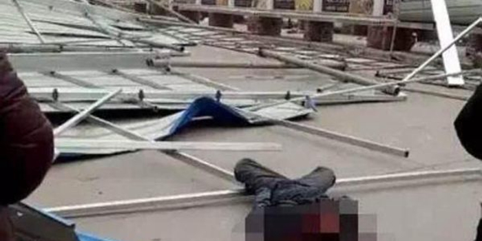 江苏阜宁罕见10级大风致2死22伤 全省今夜仍