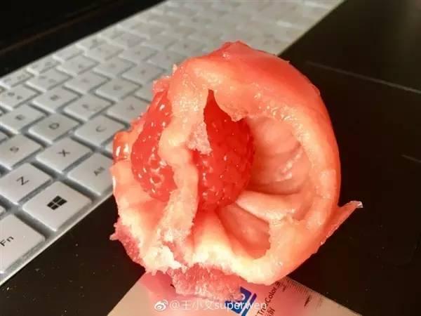 什么鬼！西红柿里吃出草莓？! 网友：孩子跟谁生的啊