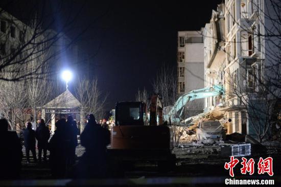 内蒙古一居民楼发生爆炸 已致3死25人伤