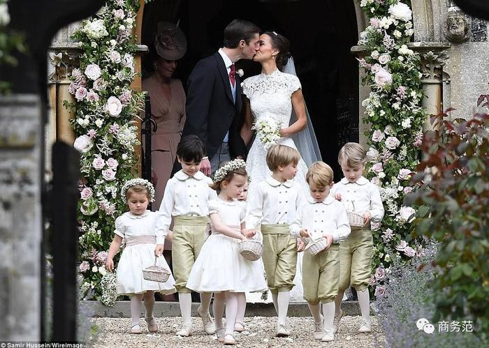 凯特王妃妹妹Pippa和亿万富豪大婚，王子公主当花童，还来了一堆前男友