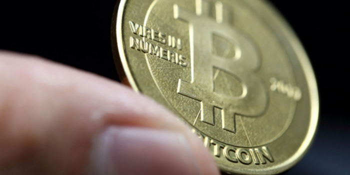 还想10000比特币换两块披萨?8年暴涨你做梦