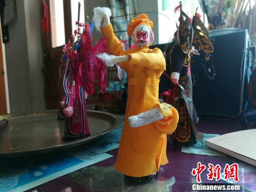 尚未制作完成的鬃人。上官云 摄