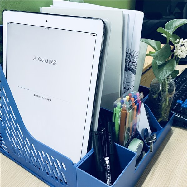 IT之家网友首发新款12.9英寸iPad Pro银色开箱