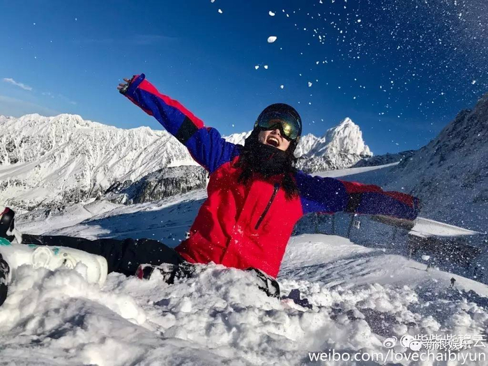 虽然她和郑爽是同学，但一想到后期会黑化就恨得牙痒痒