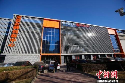 “动批”内第一个整体撤市的天皓成市场变身为“宝蓝金融创新中心”。 韩海丹 摄