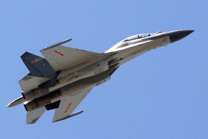 歼-16这样的“四代半”战斗机将成为中国空中防务未来10年内的主要力量