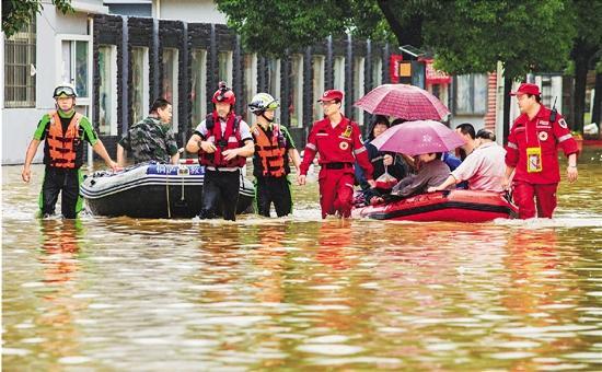 钱塘江发生流域性大洪水：转移15万人，直接经济损失超十亿