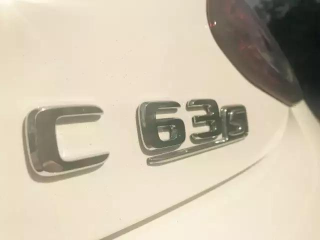 AMG C 63 S coupe，很白很暴力