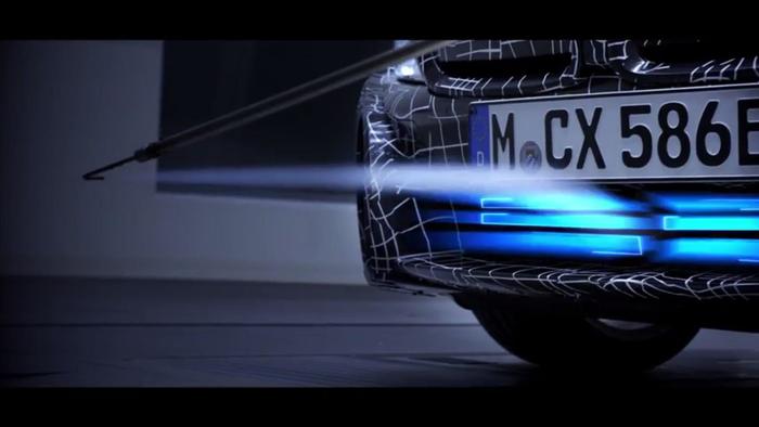 宝马i8 Roadster官方预告首发 有望9月亮相