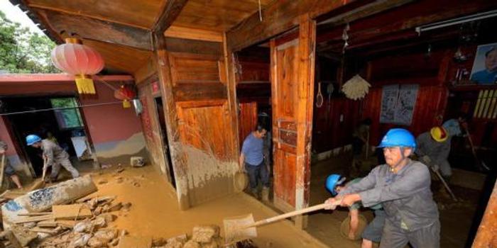 江苏安徽等5省遭特大暴雨袭击 经济损失2.2亿