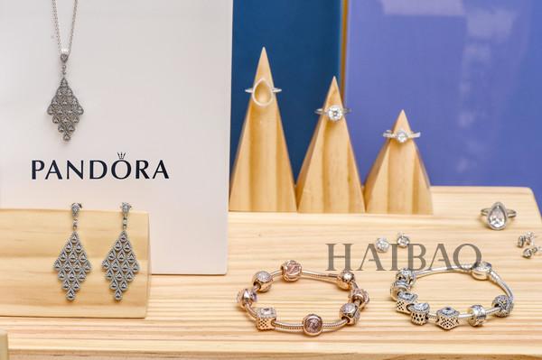 潘多拉珠宝 (Pandora) 2017秋冬新品媒体预览：诉说女性的高雅气息与浪漫情怀！