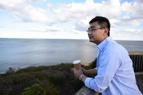 六神磊磊。古小朵 摄