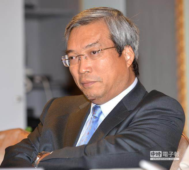 郭台铭高调出走美国 蔡英文还能“无感”到几时?