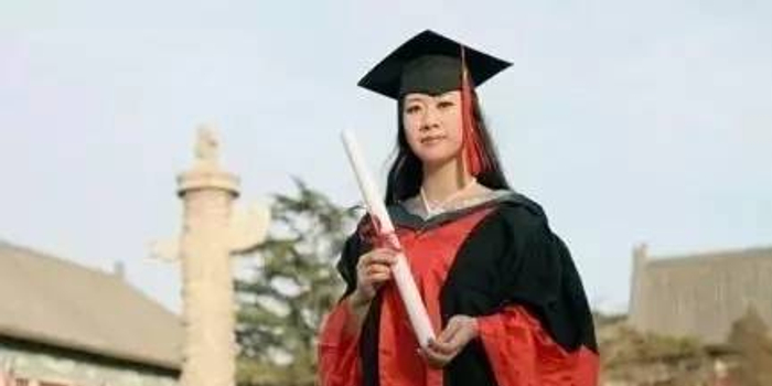 媒体:北大现在输给法律 女博士早就输给道德