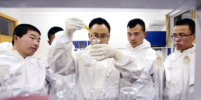 【三秦军魂】背着母亲来当兵的火箭军某部总工