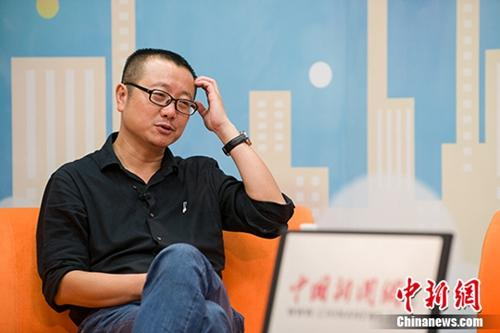 中国作家刘慈欣2015年获得雨果奖。<a href='http://www.chinanews.com/' >中新网</a>记者 李卿 摄