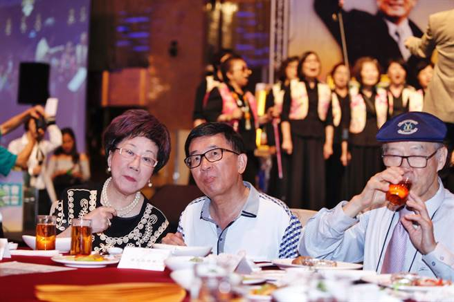 马英九官司缠身陈水扁轻松趴趴走,台湾法律真的是个屁?