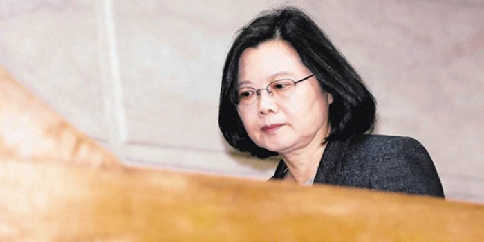 蔡英文为停电道歉 台民众:2020用选票对你说抱