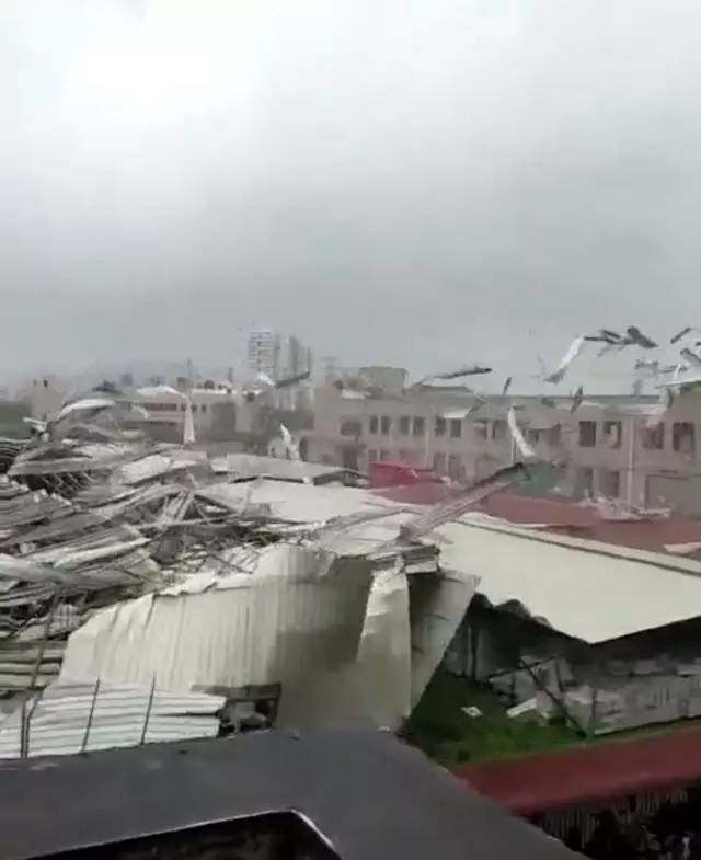 厂房都被吹飞了 中山 新成南街.jpg