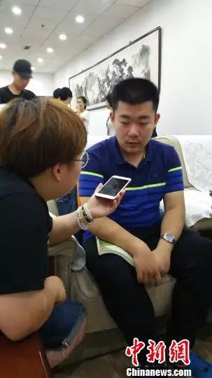毕业于安徽省安庆一中的周皓宇在2017年国际生物学奥林匹克竞赛中获得总分第一,被保送至清华。 马海燕 摄