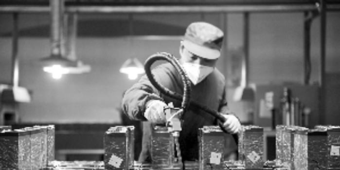 锂电储能将迎爆发式增长 龙头企业加速商业化