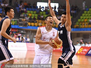 特写｜37岁刘炜的告别演出 胸前有