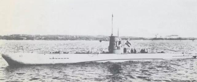 II型潜艇只有200多吨,作战效率不高,后来基本用作训练潜艇