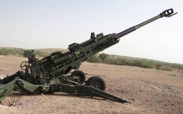 M777型超轻榴弹炮