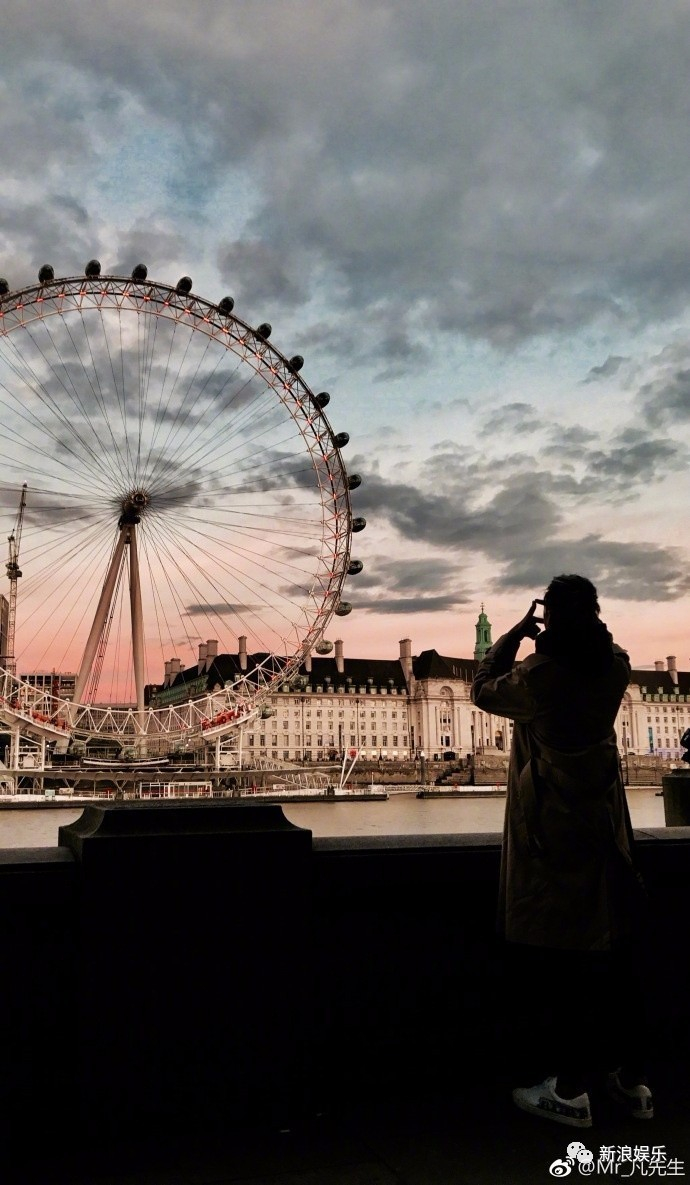 唐嫣和刘亦菲说你们这样拍照太土了!!