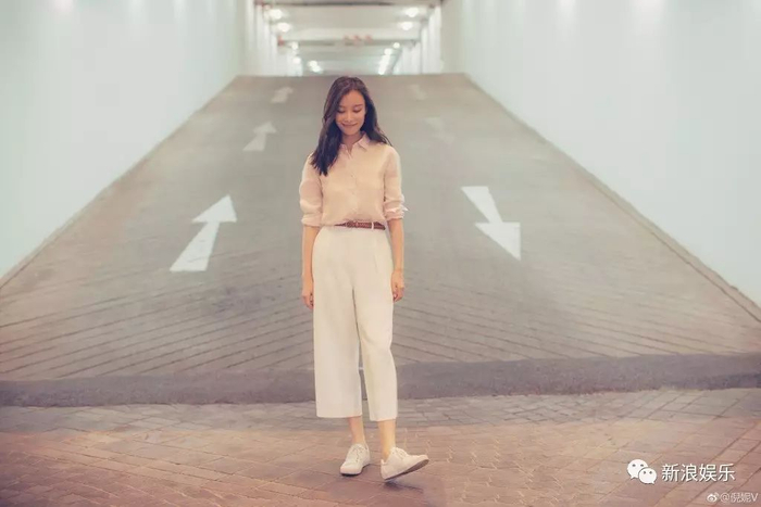 唐嫣和刘亦菲说你们这样拍照太土了!!