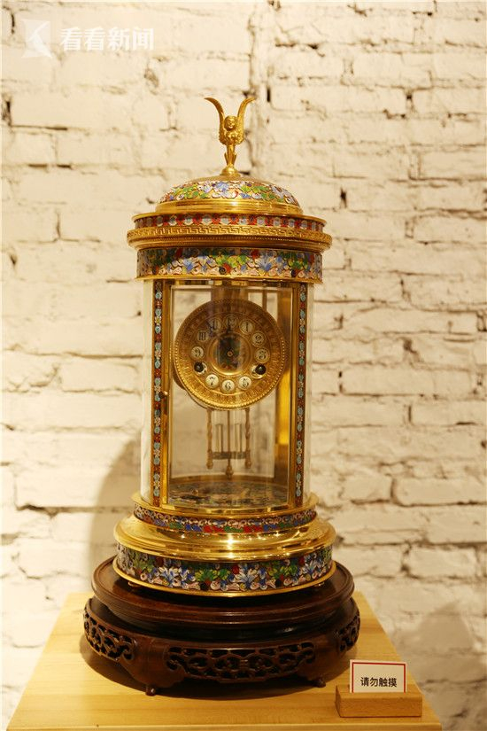 全铜掐丝珐琅上弦圆亭钟