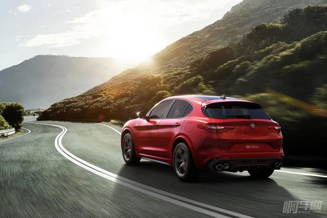 Stelvio QV在纽北跑出7分51秒70圈速，成为最速量产SUV