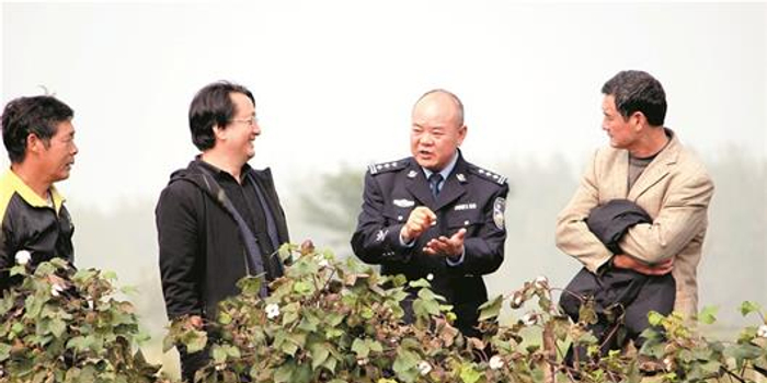 公安部简报背后的温情故事:12名潜江市民自发