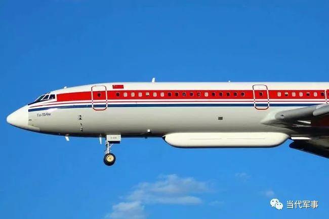 解放军图-154电子侦察机局部特写