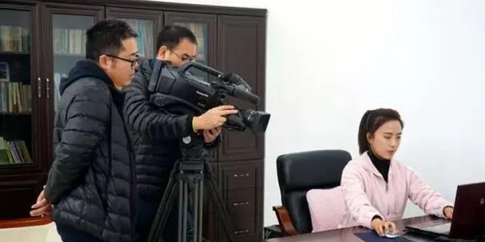 沙市中学美女老师上CCTV 展示荆州体育教师风
