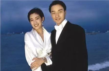 图:张国荣和巩俐1993年在蔚蓝海岸