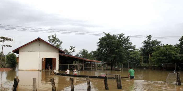 解放军医疗队紧急驰援老挝灾区,系最早抵达的
