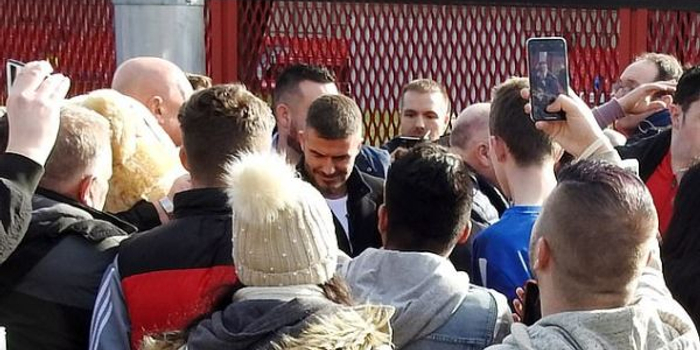 贝克汉姆变身老板亮相赛场 儿子罗密欧陪伴(图