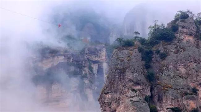 天青色等烟雨，而雁荡山在等你