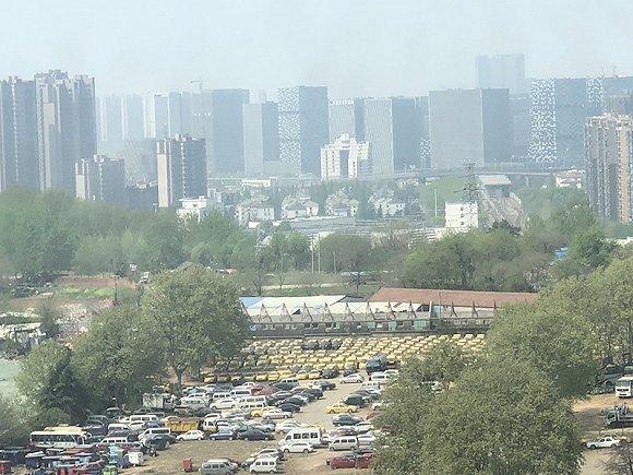 界面记者摄:位于南京市安德门附近的一处停车场