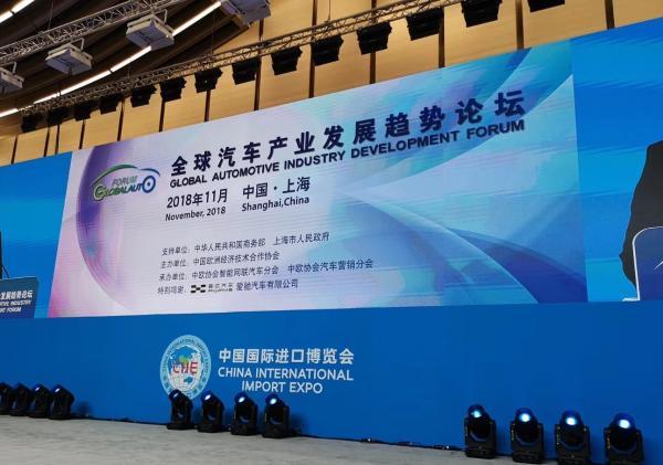 戴姆勒大中华区执行副总裁：明年将在中国推出奔驰纯电动汽车