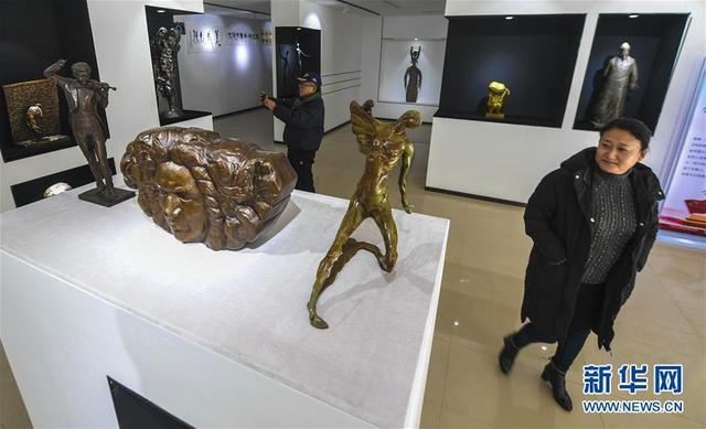 河北饶阳：青铜雕塑产销旺